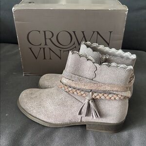 Girls Crown Vintage Taupe Ankle Boots with Braided Accent